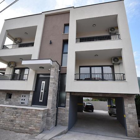 Vila Perla Apart otel Trebin Dış mekan fotoğraf