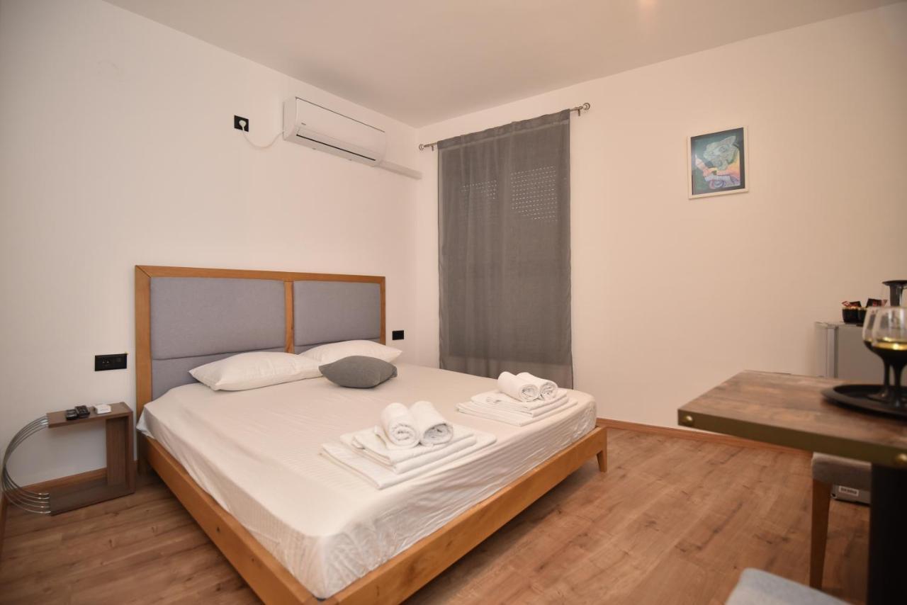 Vila Perla Apart otel Trebin Dış mekan fotoğraf